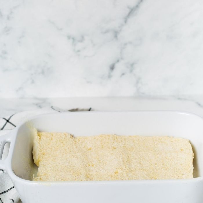 bottom part of Hawaiian rolls in pan