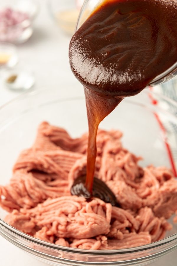 turkey pouring into turkey