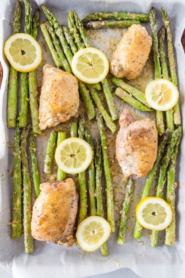 sheet pan with asparagus, chicken and lemons