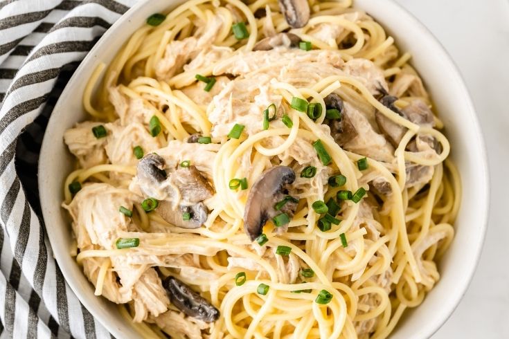 bowl of chicken tetrazzini with mushrooms
