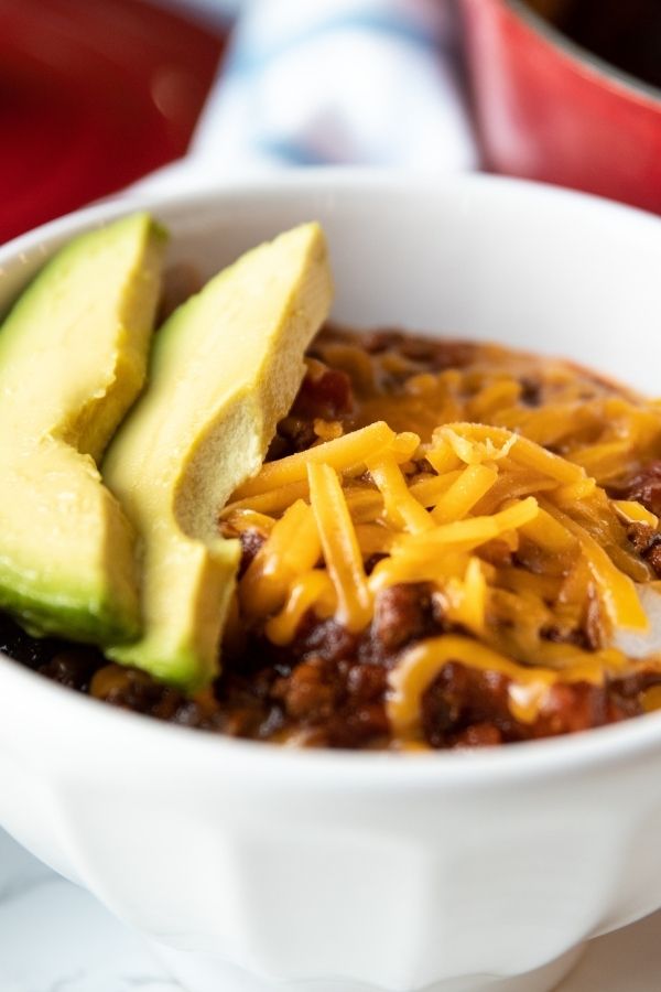 bowl of chili close up picture 